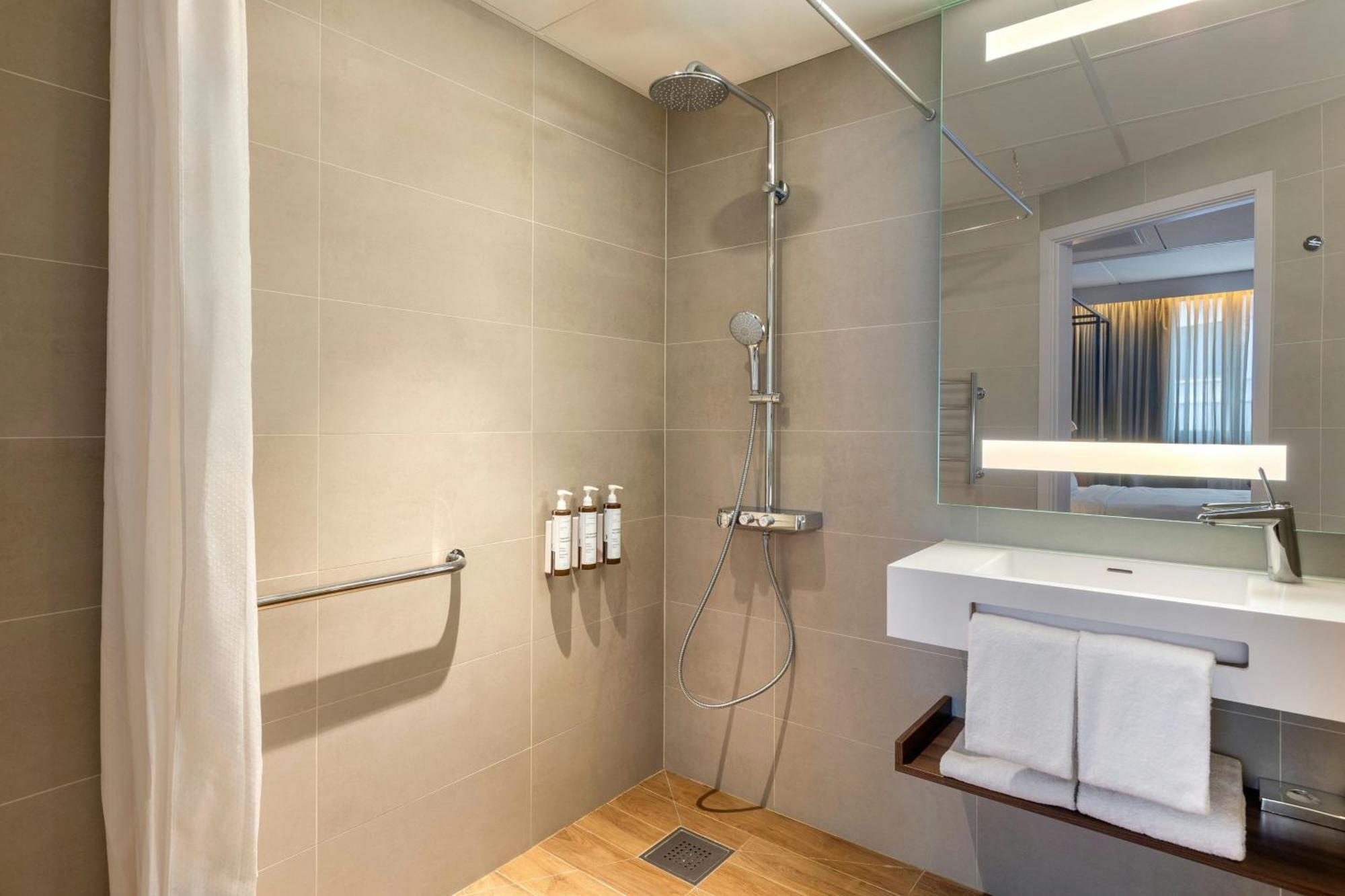 Ac Hotel By Marriott Stockholm Ulriksdal Solna Dış mekan fotoğraf